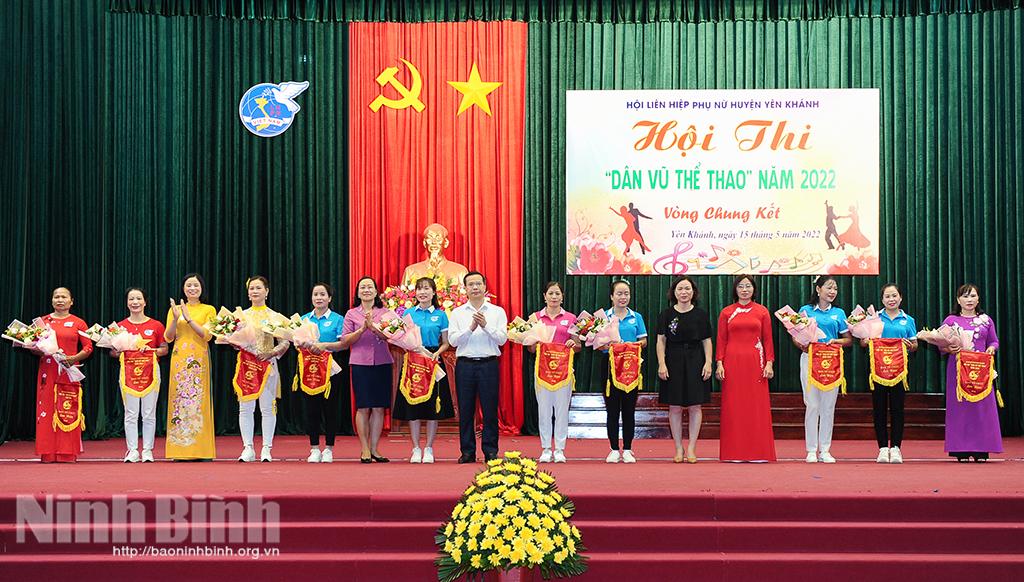 Chung kết Hội thi "Dân vũ thể thao" huyện Yên Khánh