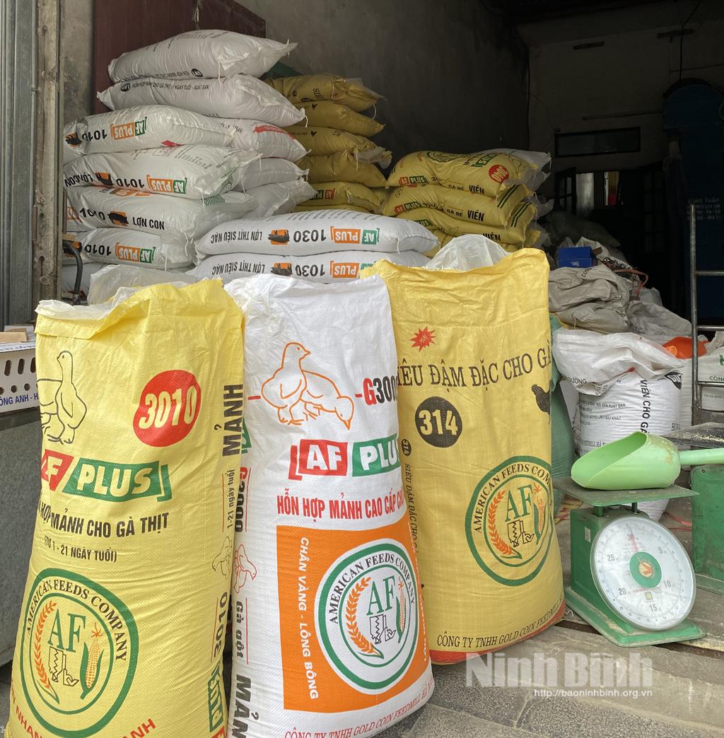 Giá thức ăn chăn nuôi tăng liên tục