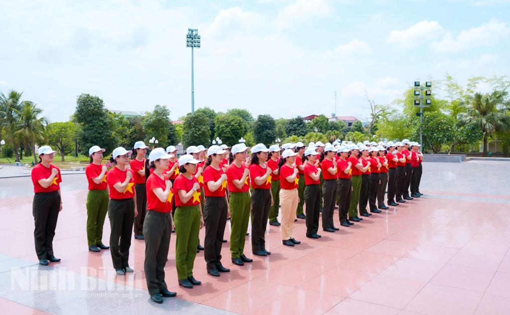 Phụ nữ Công an tỉnh, nhiều hoạt động hướng về ngày sinh nhật Bác