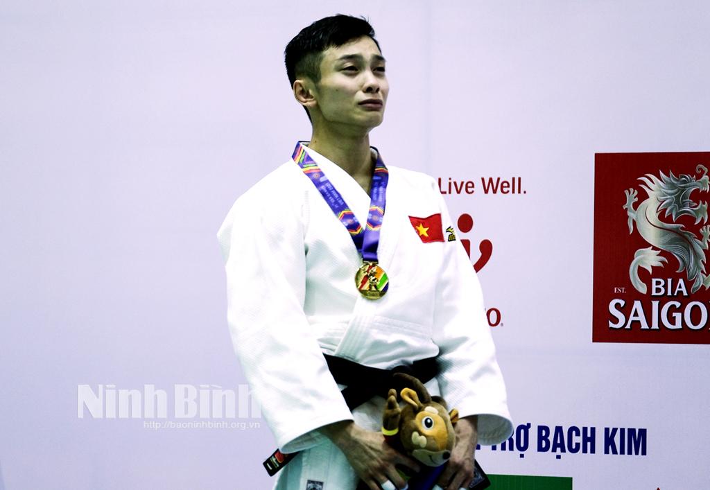Võ sỹ Judo Ninh Bình giành huy chương vàng SEA Games 31