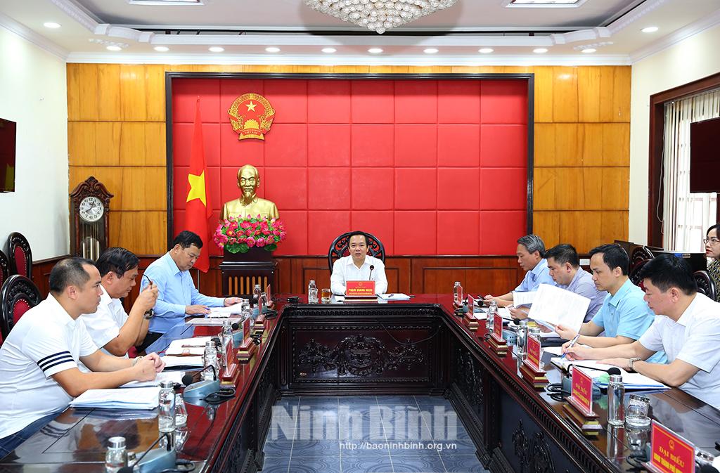 Đồng chí Chủ tịch UBND tỉnh tiếp xúc, xem xét giải quyết kiến nghị của doanh nghiệp