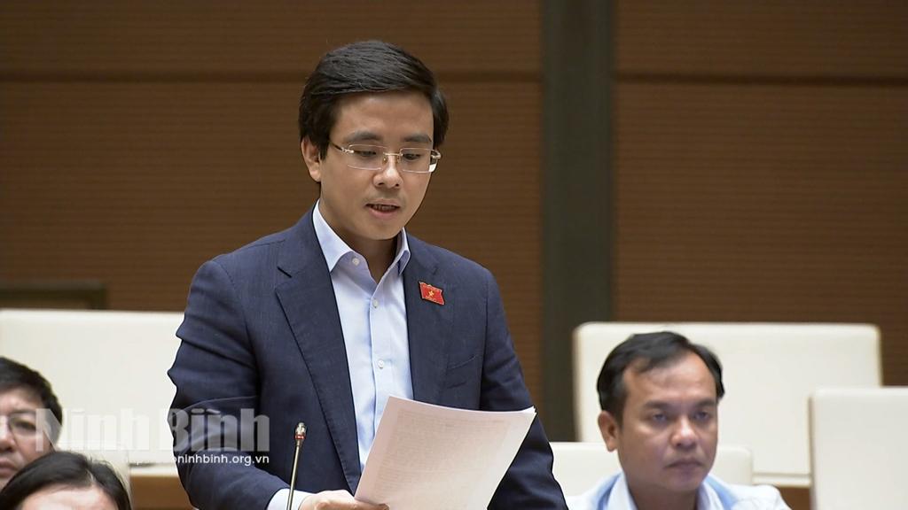 Kỳ họp thứ 3, Quốc hội khóa XV: Đại biểu Quốc hội tỉnh thảo luận ở hội trường về Luật sửa đổi bổ sung một số điều của Luật Tần số vô tuyến điện