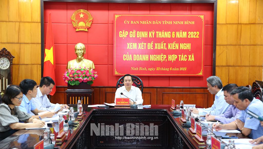 Đồng chí Chủ tịch UBND tỉnh gặp gỡ, xem xét đề xuất, kiến nghị của doanh nghiệp, HTX