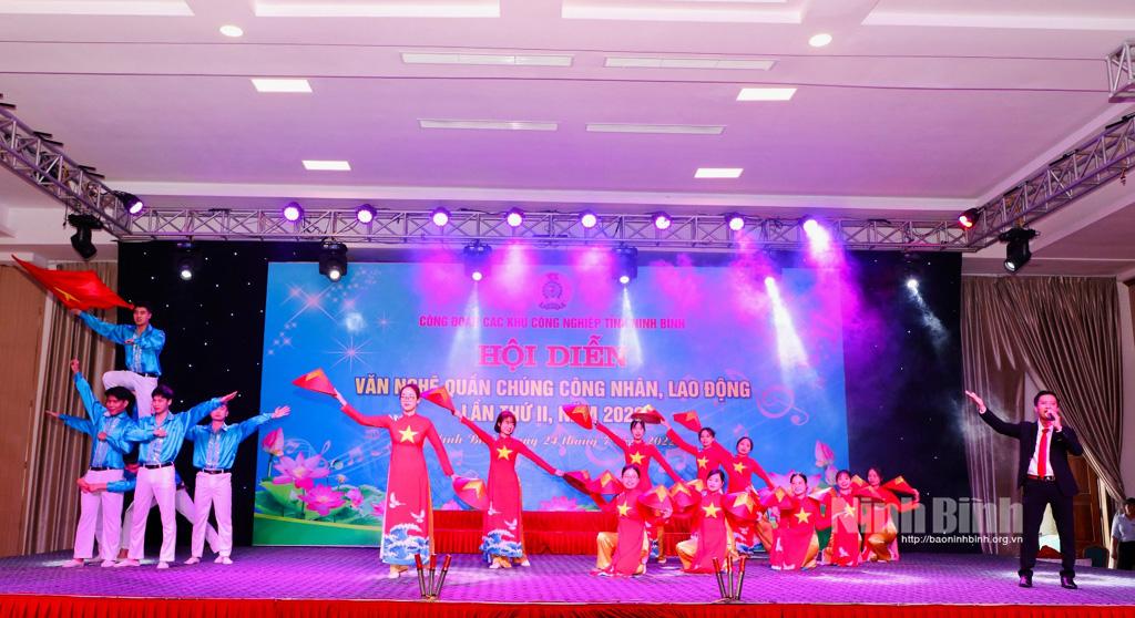 Hội diễn văn nghệ quần chúng trong công nhân lao động lần thứ II