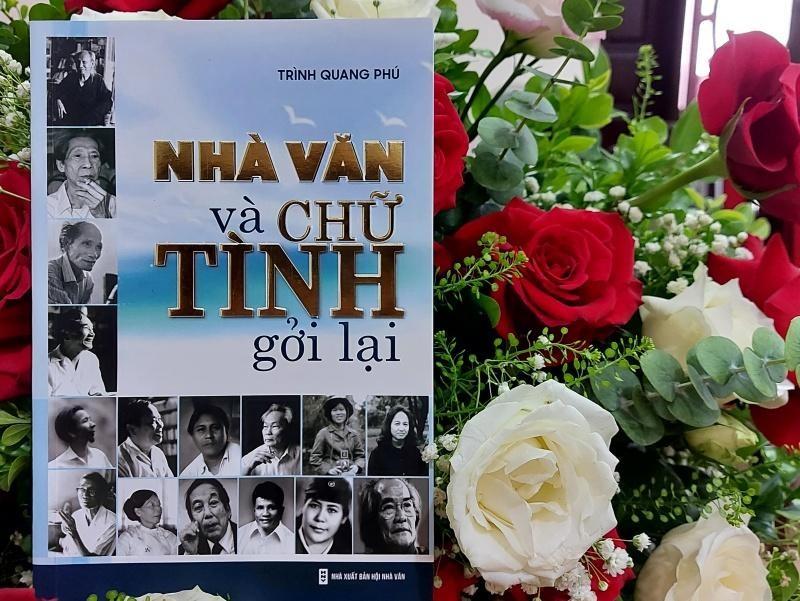 Ra mắt sách "Nhà văn và chữ tình gởi lại"