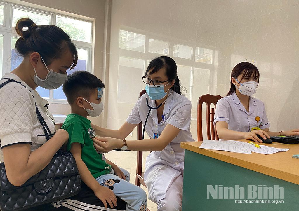 Dịch cúm A bùng phát, thận trọng đối với trẻ em