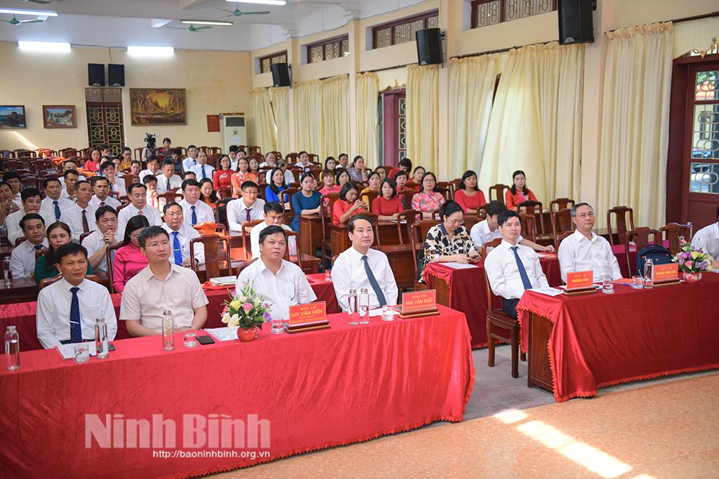 Bế giảng lớp Cao cấp lý luận chính trị K71.B08 Tỉnh ủy Ninh Bình hệ không tập trung