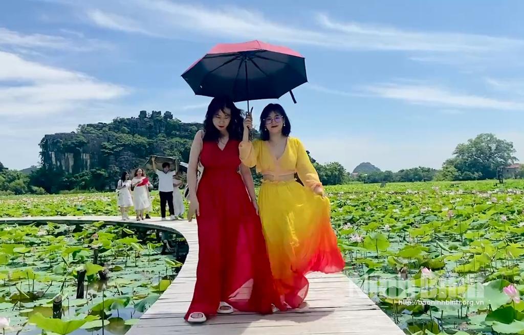 Gen Z "nhập cuộc", cơ hội nào cho du lịch Ninh Bình?