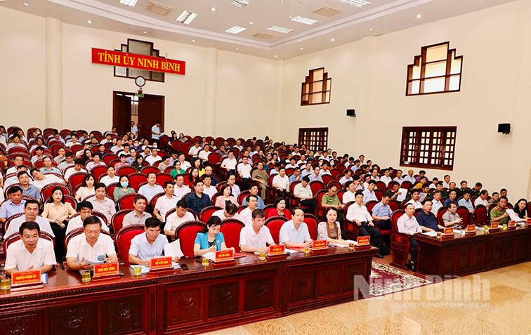 Quán triệt, triển khai các nghị quyết, văn bản của Bộ Chính trị, Ban Bí thư