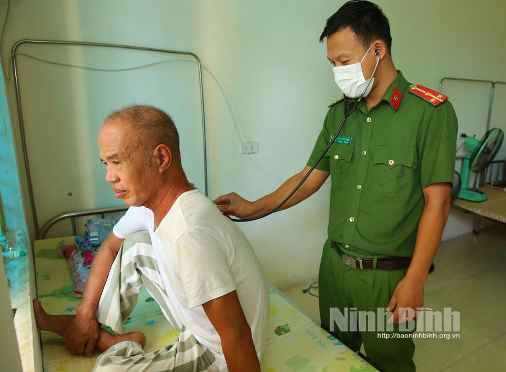 Trại Tạm giam Công an tỉnh làm theo lời Bác