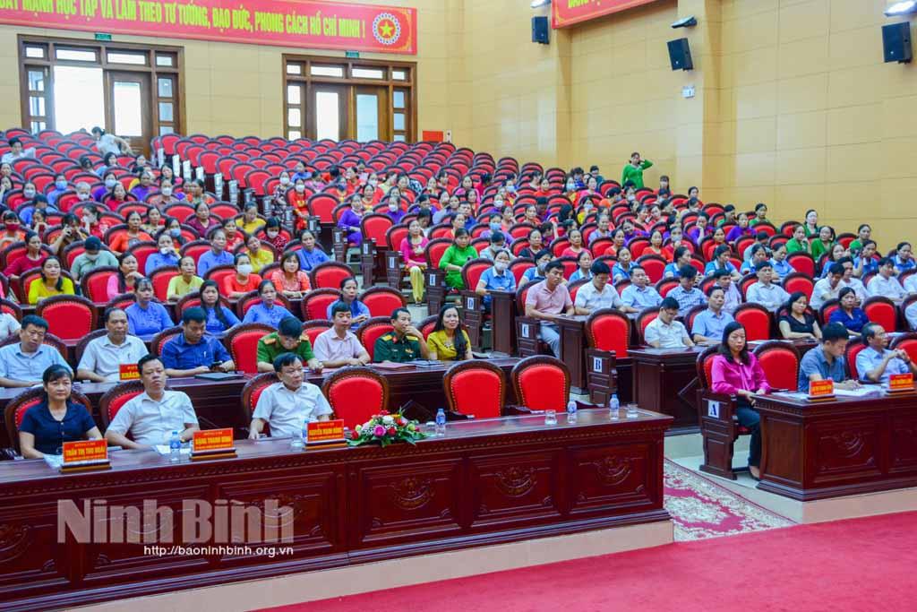 Huyện ủy Gia Viễn đối thoại với cán bộ, hội viên phụ nữ năm 2022