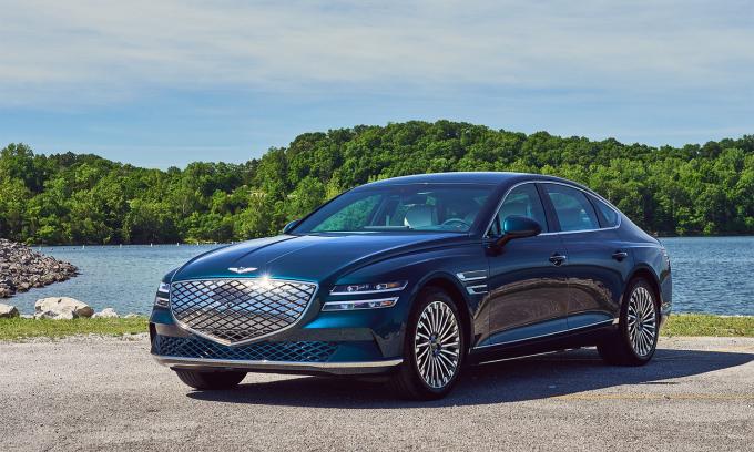 Genesis G80 EV - xe sang chạy điện giá 79.900 USD