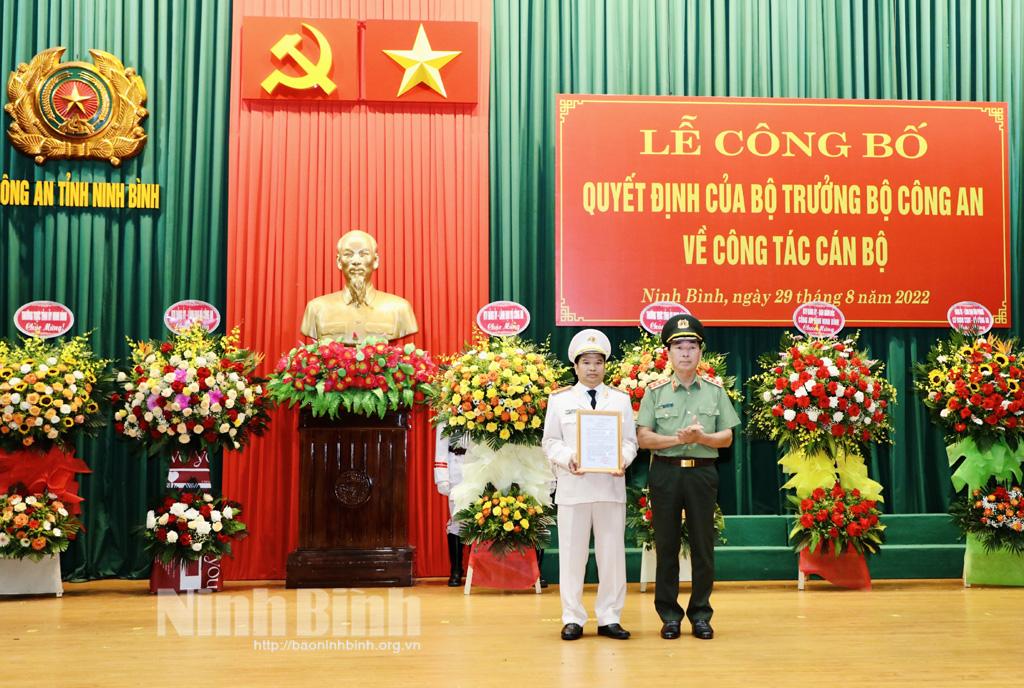 Công bố quyết định điều động và bổ nhiệm Giám đốc Công an tỉnh Ninh Bình