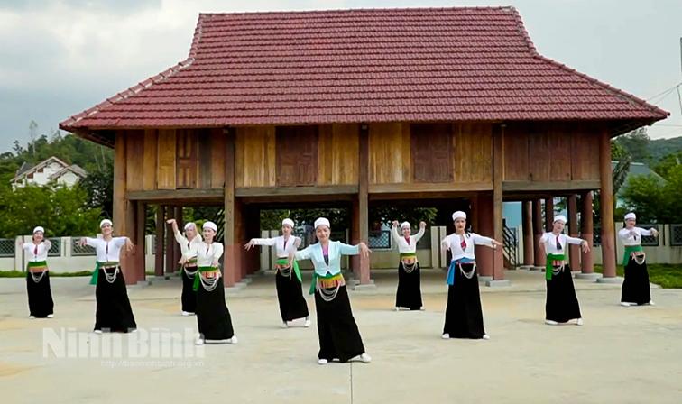 Bảo tồn, phát huy giá trị văn hóa dân tộc thiểu số gắn với phát triển du lịch