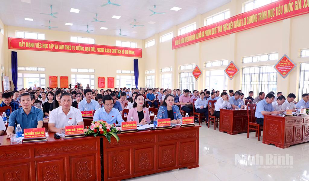 Đoàn đại biểu Quốc hội tỉnh tiếp xúc cử tri