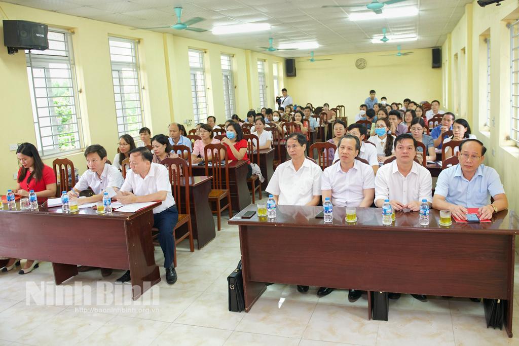 Khai giảng lớp Trung cấp lý luận chính trị K27B tại huyện Hoa Lư