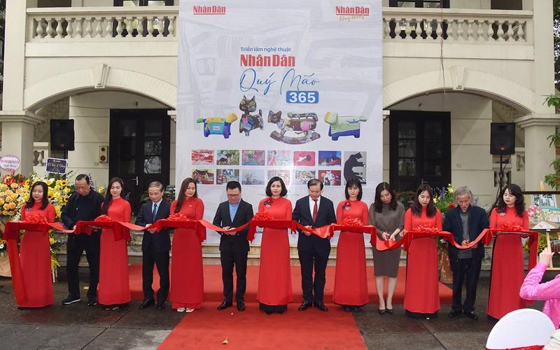 Rực rỡ 365 sắc Mèo đón Xuân Quý Mão