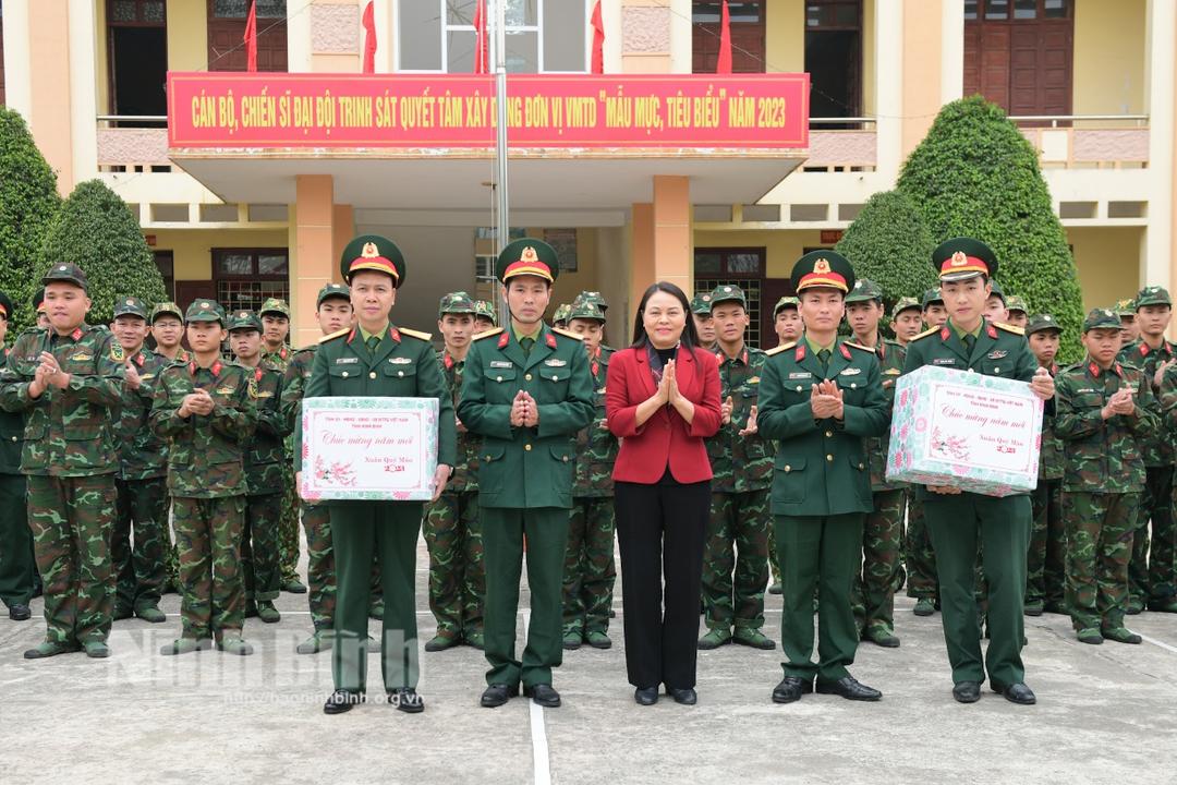 Các đồng chí lãnh đạo tỉnh thăm, chúc Tết các đơn vị làm nhiệm vụ trong dịp Tết Nguyên đán