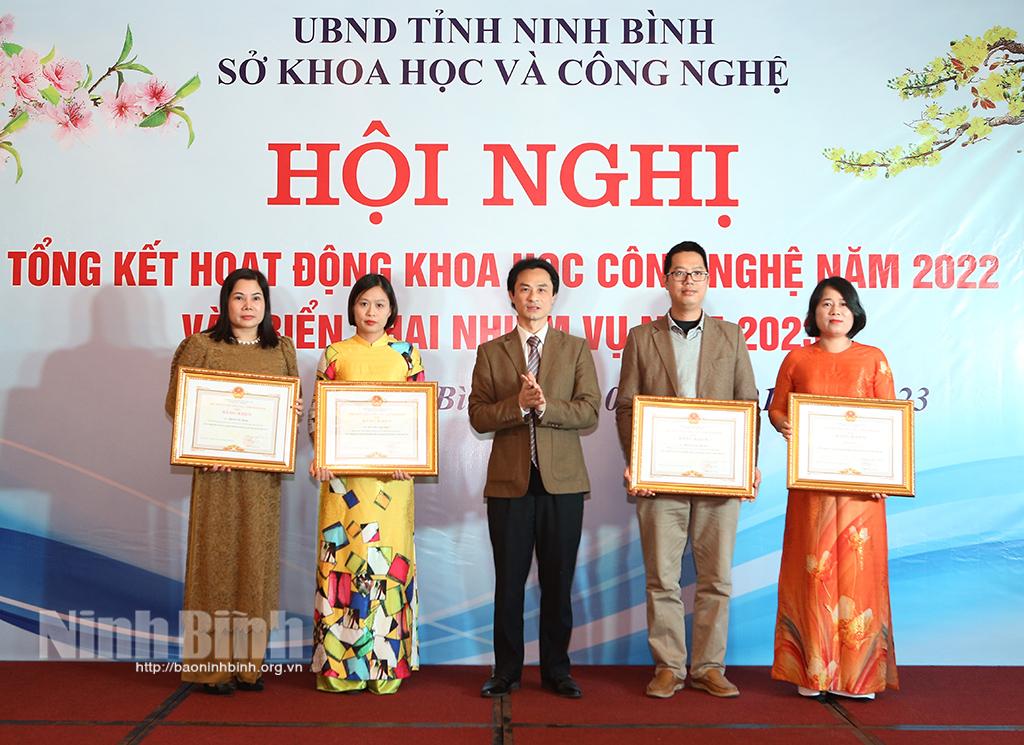 Tổng kết hoạt động khoa học công nghệ năm 2022