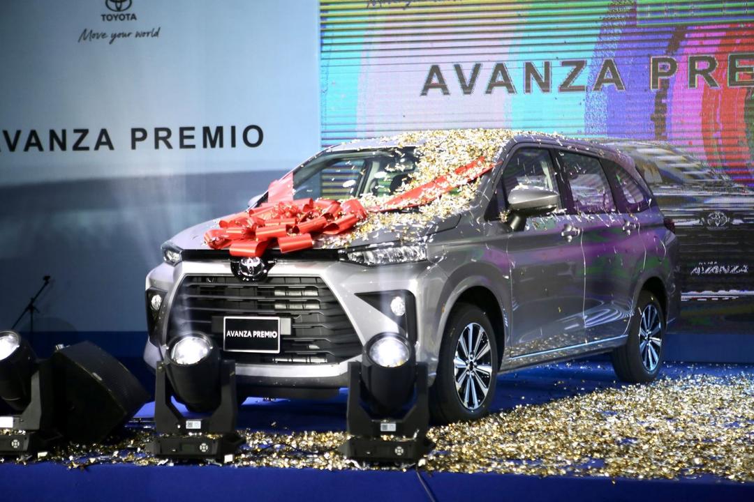Toyota Việt Nam xuất xưởng xe Veloz Cross và Avanza Premio
