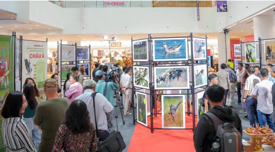 Triển lãm ảnh nghệ thuật "Chim hoang dã Việt Nam"