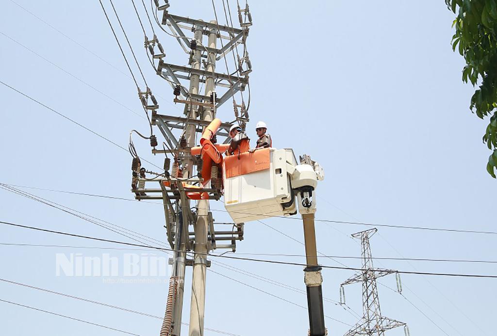 PC Ninh Bình thực hiện chuyển đổi số để nâng cao độ tin cậy cung cấp điện