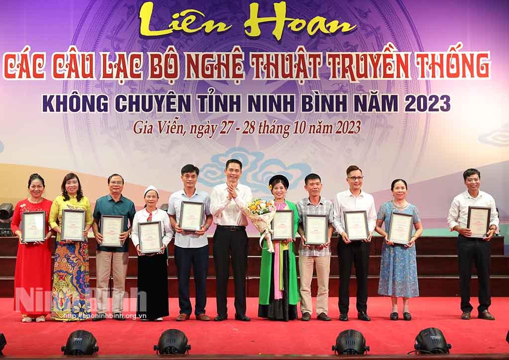33 tiết mục được trao giải tại Liên hoan các CLB nghệ thuật truyền thống không chuyên tỉnh Ninh Bình năm 2023
