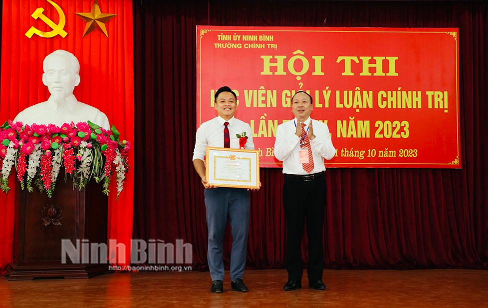 Bế mạc Hội thi học viên giỏi lý luận chính trị lần thứ IV