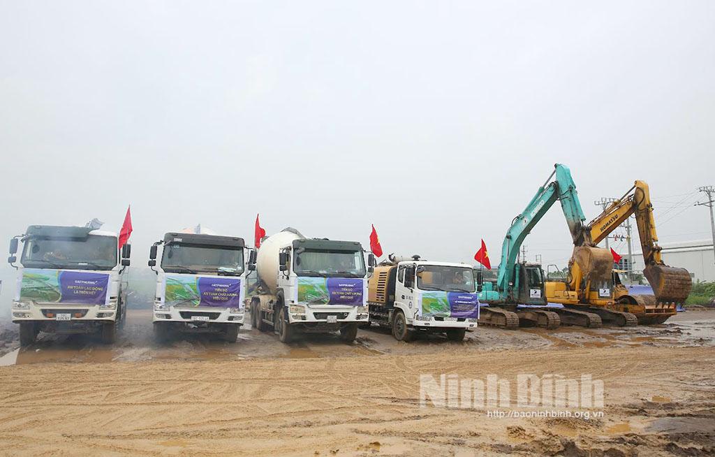 Dự án Cầu vượt sông Đáy: Nhịp cầu nối những bờ vui