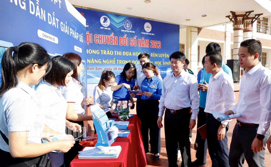 Kim Sơn: Hơn 1.100 đoàn viên thanh niên tham gia Ngày hội chuyển đổi số năm 2023