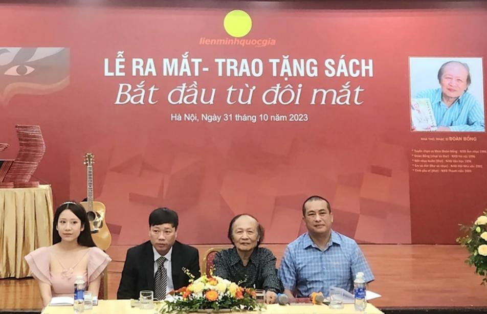 Giới thiệu tập thơ "Bắt đầu từ đôi mắt" của nhà thơ, nhạc sĩ Đoàn Bổng