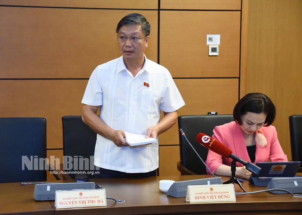 Kỳ họp thứ 6, Quốc hội khóa XV: Đại biểu Quốc hội tỉnh thảo luận tại Tổ về một số dự án Luật quan trọng