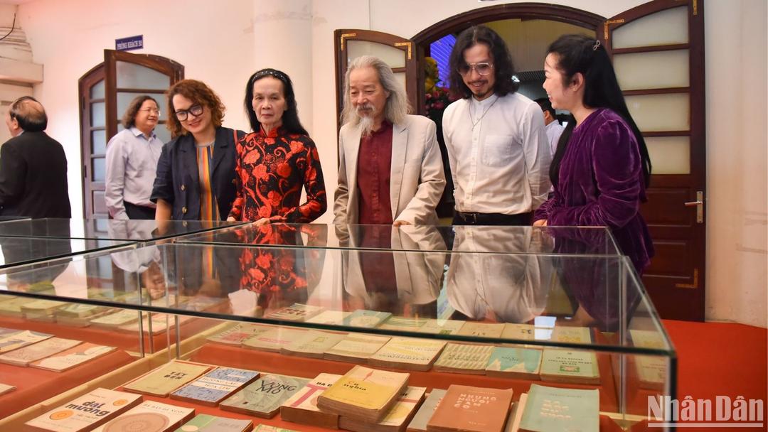 Dấu ấn hội họa trong di sản của Văn Cao