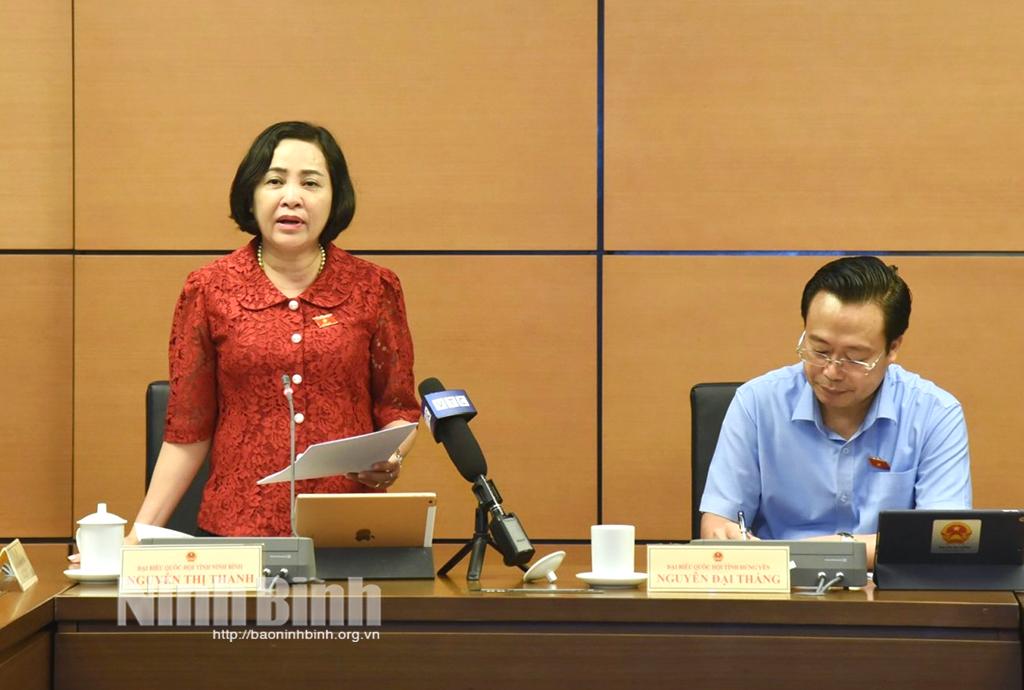 Kỳ họp thứ 6, Quốc hội khóa XV: Đại biểu Quốc hội tỉnh thảo luận tại tổ về dự án Luật Bảo hiểm xã hội (sửa đổi)