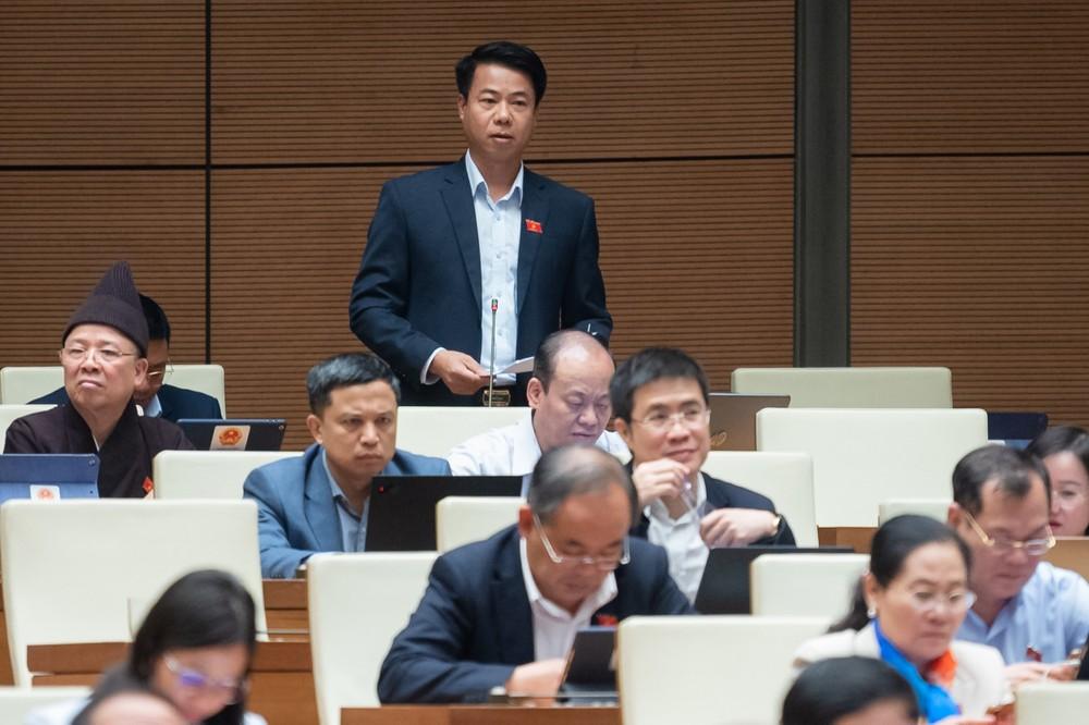 Kỳ họp thứ 6, Quốc hội khóa XV: Thảo luận về một số dự án Luật