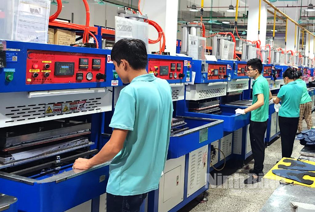 Các cấp Công đoàn Ninh Bình hướng về Đại hội XIII Công đoàn Việt Nam