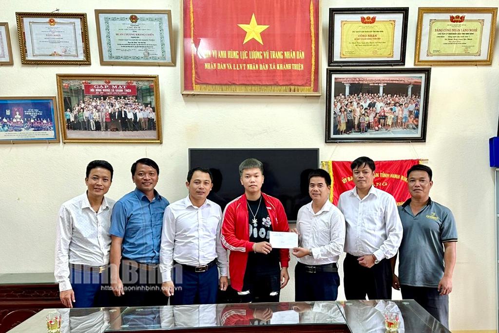 Những lá đơn tình nguyện lên đường nhập ngũ