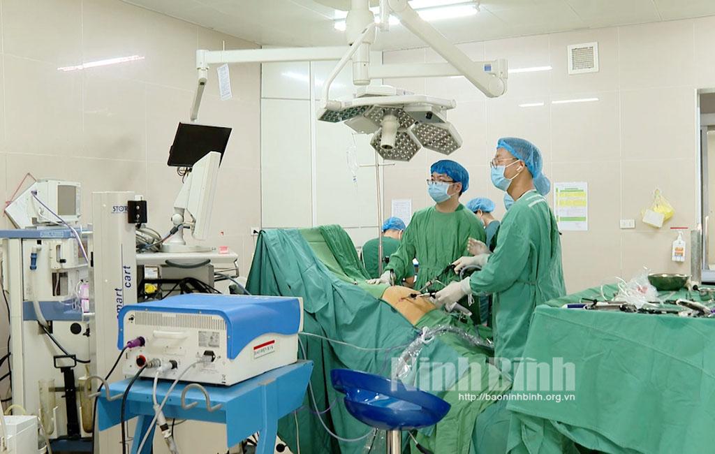 Điều trị ung thư dạ dày bằng phương pháp phẫu thuật nội soi và nạo vét hạch tại Bệnh viện Đa khoa Ninh Bình