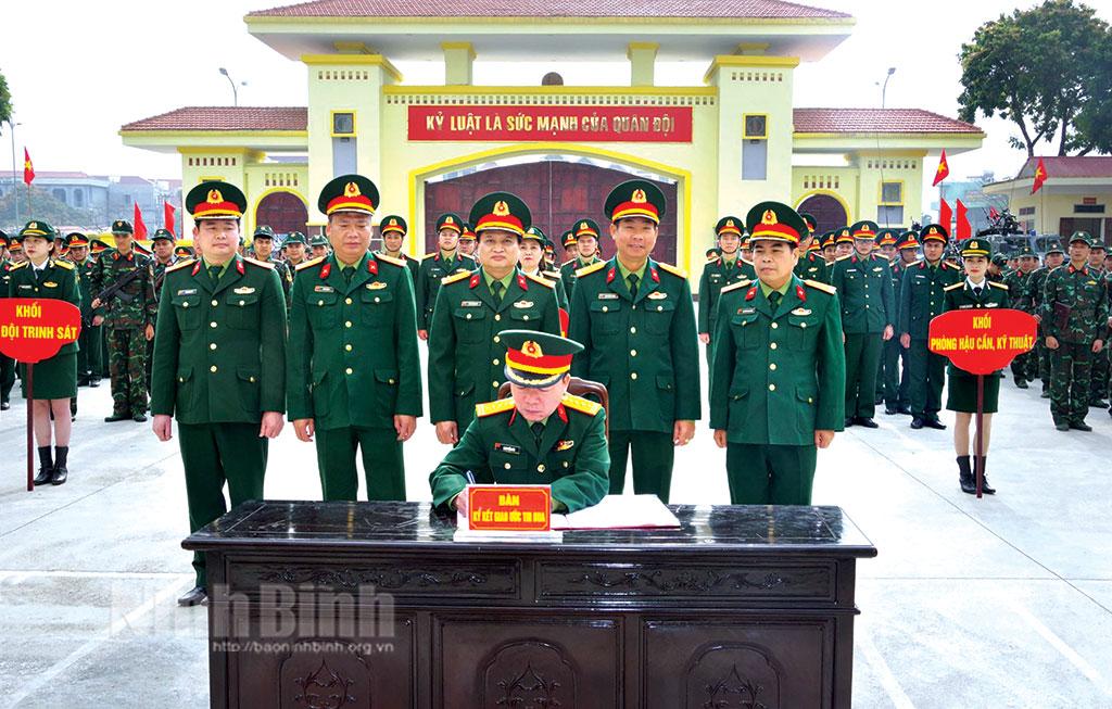 Xây dựng lực lượng vũ trang tỉnh vững mạnh toàn diện, đáp ứng yêu cầu nhiệm vụ trong tình hình mới