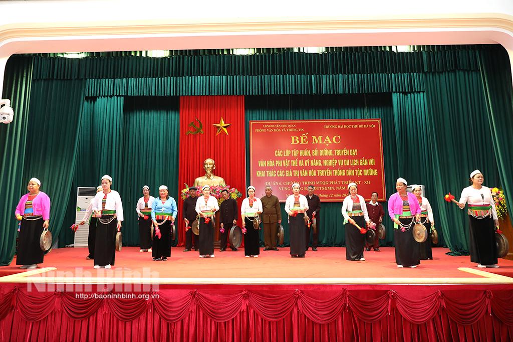 Bế mạc các lớp tập huấn, bồi dưỡng, truyền dạy văn hóa phi vật thể của dân tộc Mường