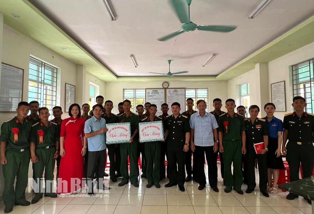 Để thanh niên yên tâm lên đường nhập ngũ