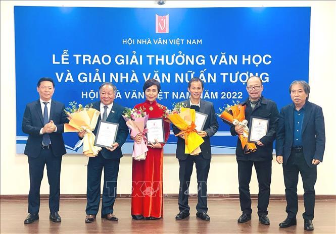 5 tác phẩm xuất sắc giành Giải thưởng Văn học Việt Nam năm 2022