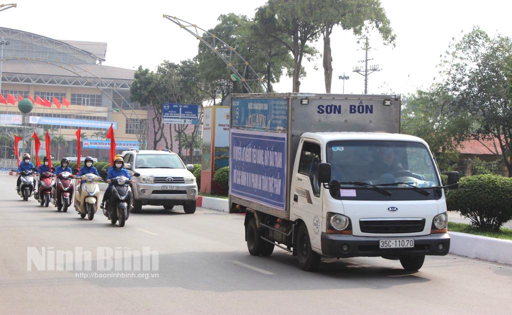 Tuyên truyền lưu động về đảm bảo an toàn thực phẩm mùa lễ hội 2023