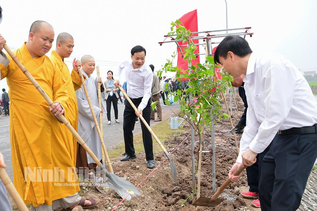 Kim Sơn phát động mô hình "Cùng hành động vì môi trường xanh - sạch - đẹp"