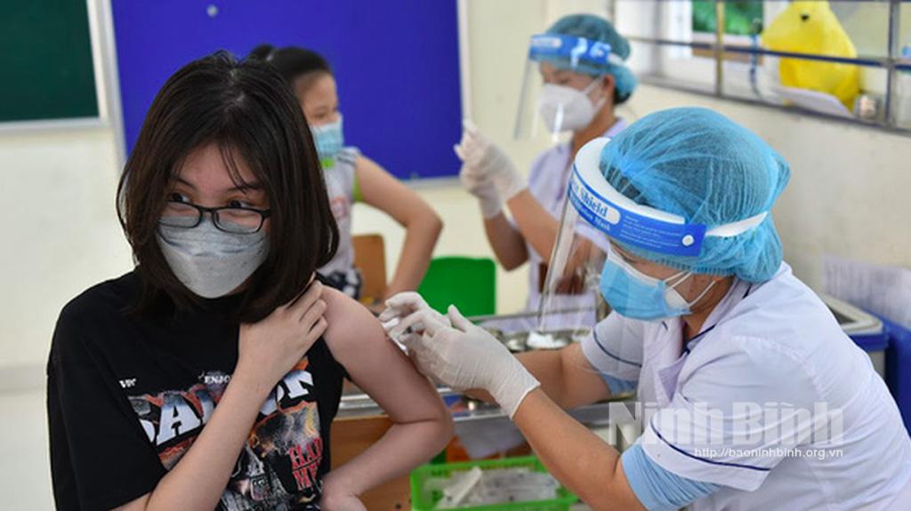 Tỷ lệ tiêm chủng các nhóm tuổi ở Ninh Bình cao hơn tỷ lệ chung toàn quốc