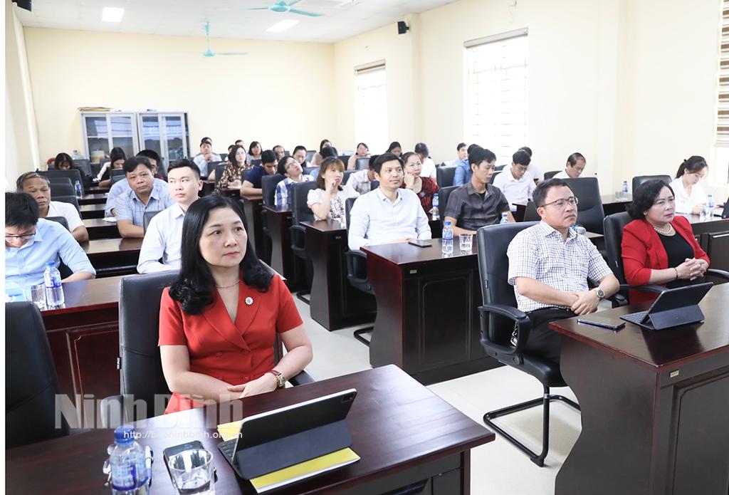 Hội nghị giới thiệu "Xuất bản phẩm điện tử"