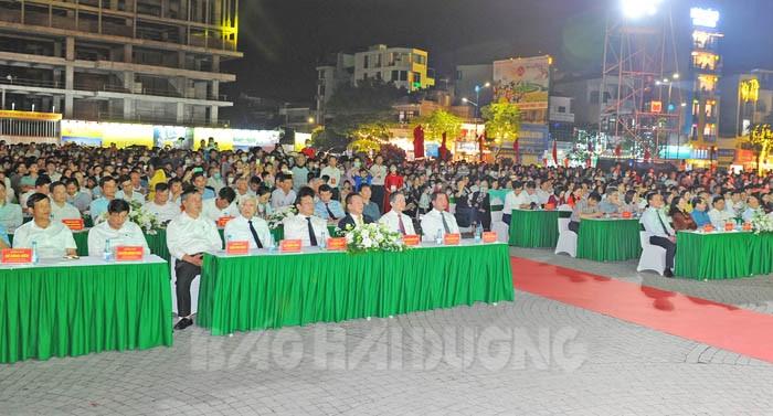Hải Dương khai trương phố đi bộ, chợ đêm Bạch Đằng