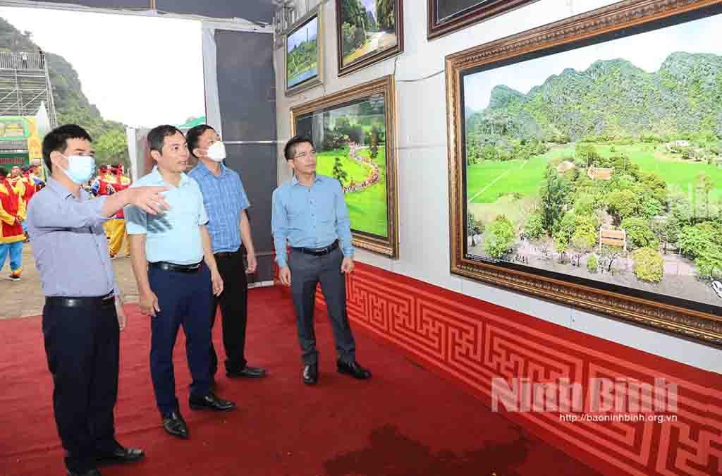 Triển lãm ảnh nghệ thuật "Non nước Ninh Bình"