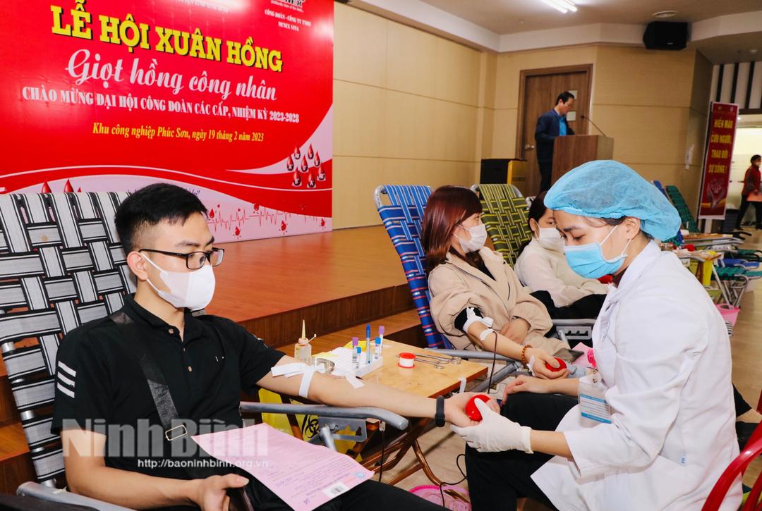 Những giọt máu ân tình