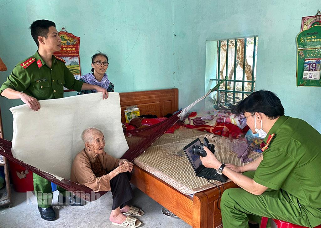 Công an Ninh Bình thành lập 3 tổ công tác cấp CCCD lưu động tại một số tỉnh, thành phố